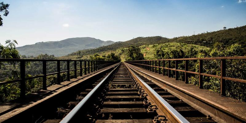 小小图机械：工程机械设备租赁与购买的财务对比决策指南